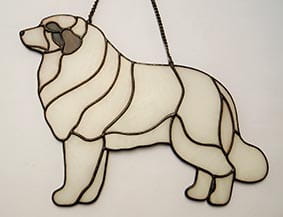 Pirenejski pies górski - zawieszka witrażowa 