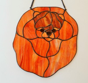 Pomeranian głowa - zawieszka witrażowa 