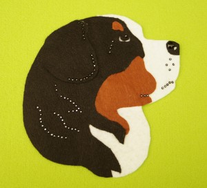 Berneński pies pasterski głowa - aplikacja filcowa 