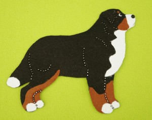Berneński pies pasterski - aplikacja filcowa 