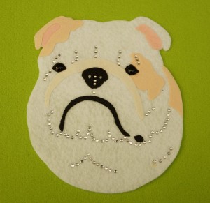 Buldog angielski - aplikacja filcowa 